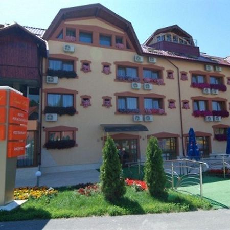 Grand Hotel Perla Ciucasului Tărlungeni المظهر الخارجي الصورة
