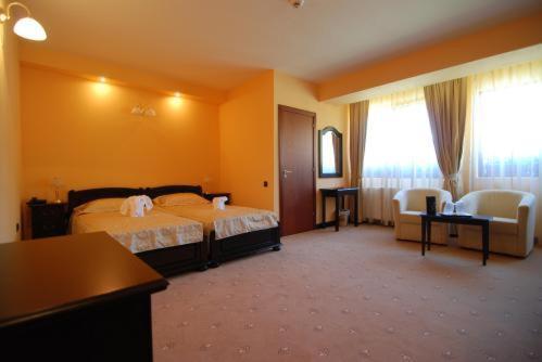 Grand Hotel Perla Ciucasului Tărlungeni المظهر الخارجي الصورة