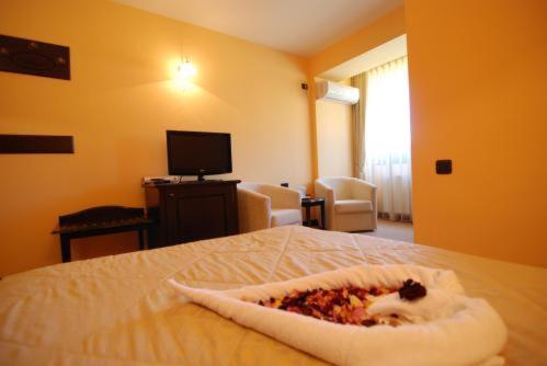 Grand Hotel Perla Ciucasului Tărlungeni المظهر الخارجي الصورة